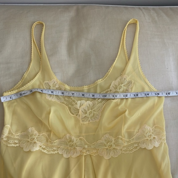 Corolle Lingerie De Luxe Vintage Bright Yellow Nightgown Lace Size 44 / S - Picture 9 of 10